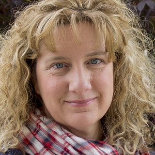 Photo of Dawn Davis